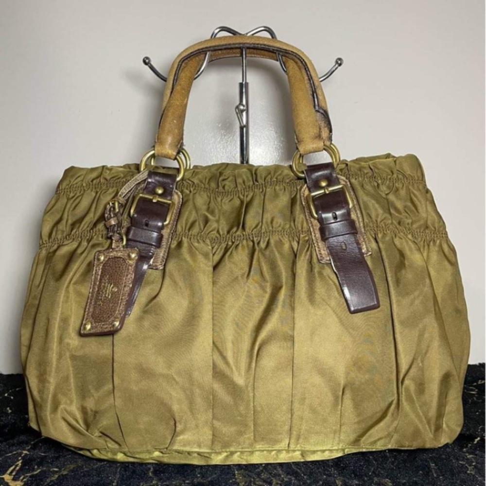 AUTHENTIC PRADA GREEN MEDIUM GAUFFRE SHOULDER BAG - worn handles but sturdy